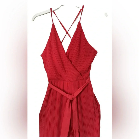 Beyond Words red pleeted jumpsuit sz XS NWT #001 - Picture 2 of 3